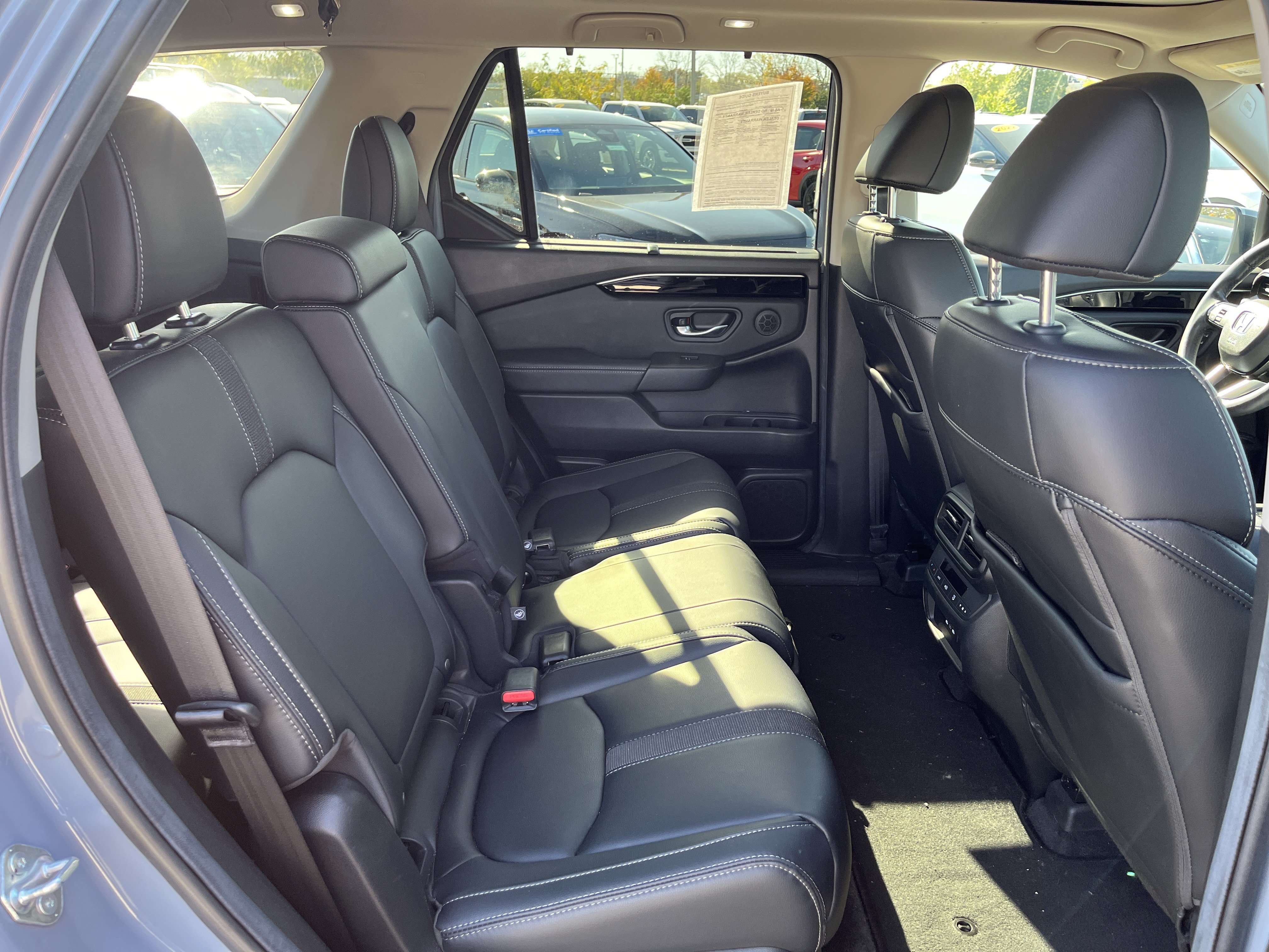 Used 2025 Honda Pilot Touring image 19