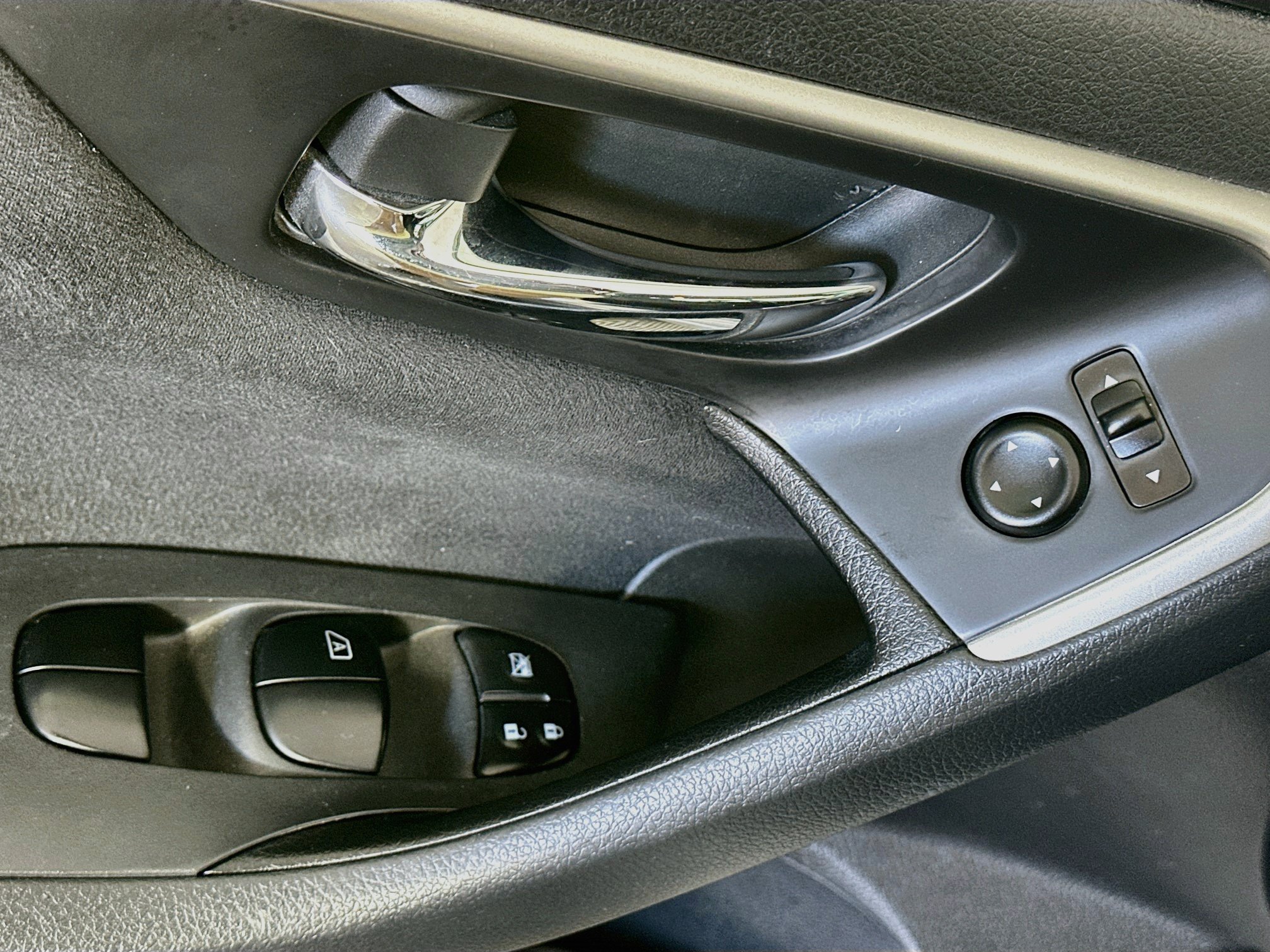 Used 2015 Nissan Altima 2.5 S w/ Power Driver Seat Package FWD image 15