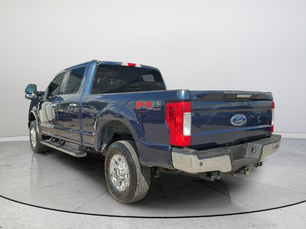 Used 2018 Ford F250 XLT w/ XLT Premium Package AWD/4WD image 4