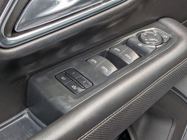 Used 2021 GMC Yukon SLT AWD/4WD image 14