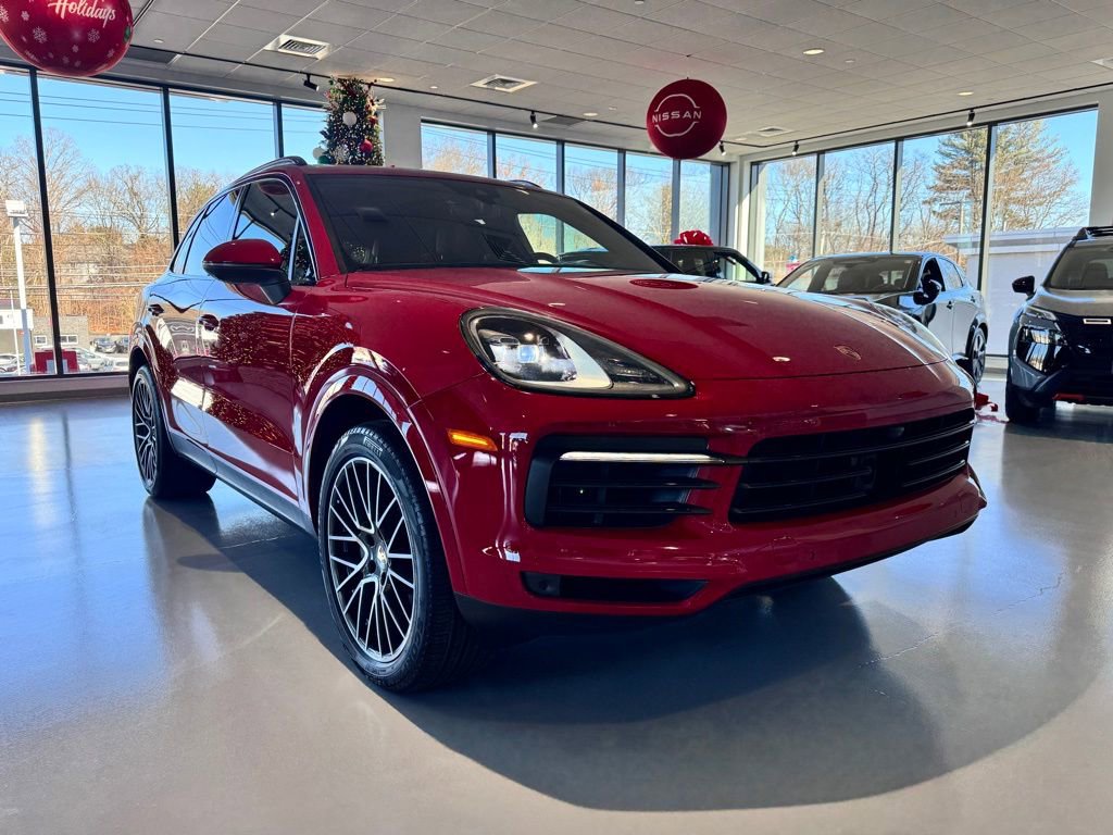 Used 2023 Porsche Cayenne Platinum Edition image 7