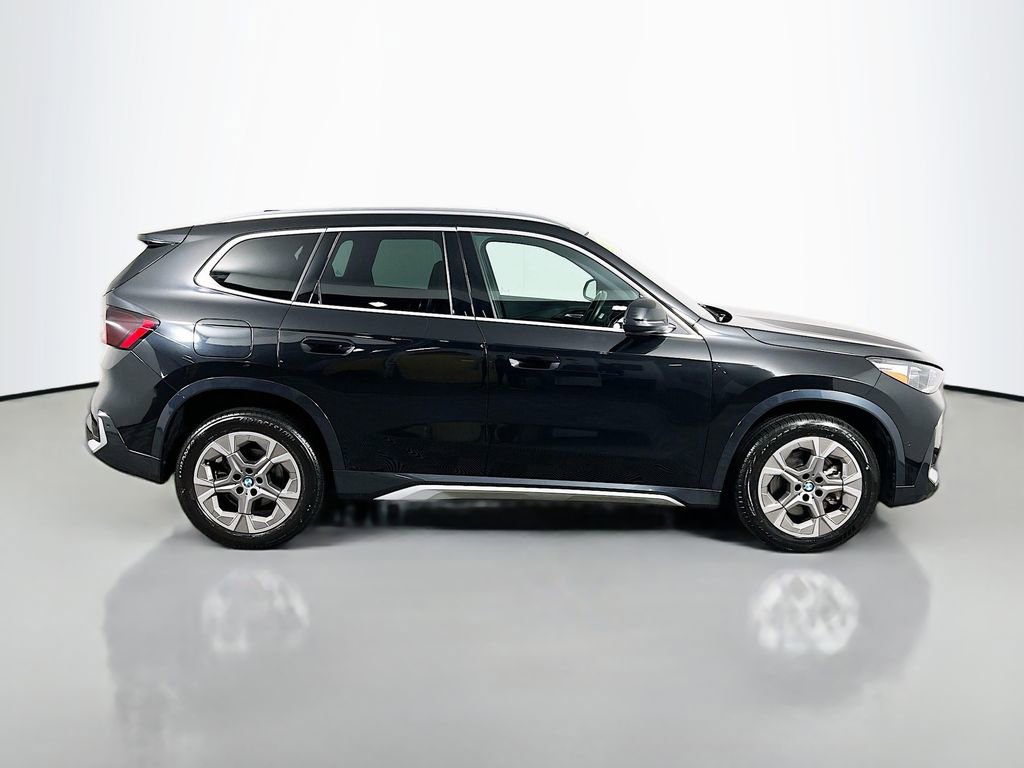 Used 2025 BMW X1 xDrive28i image 4