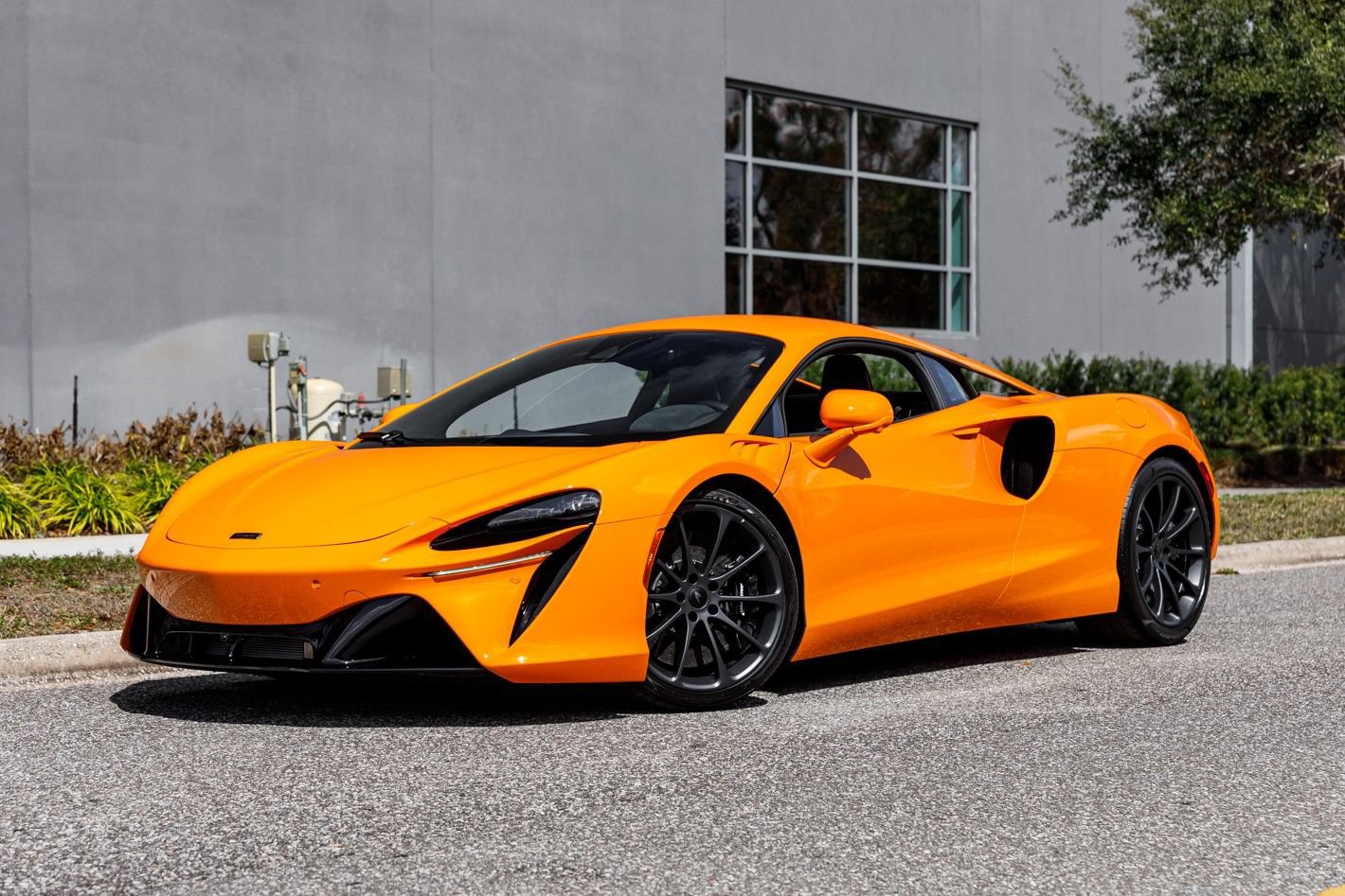 New 2026 McLaren Artura RWD image 31