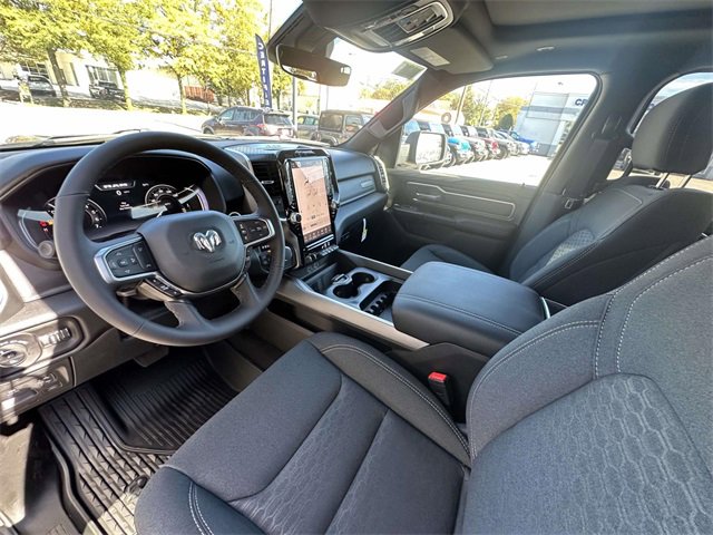 New 2026 RAM 1500 4x4 Crew Cab image 7
