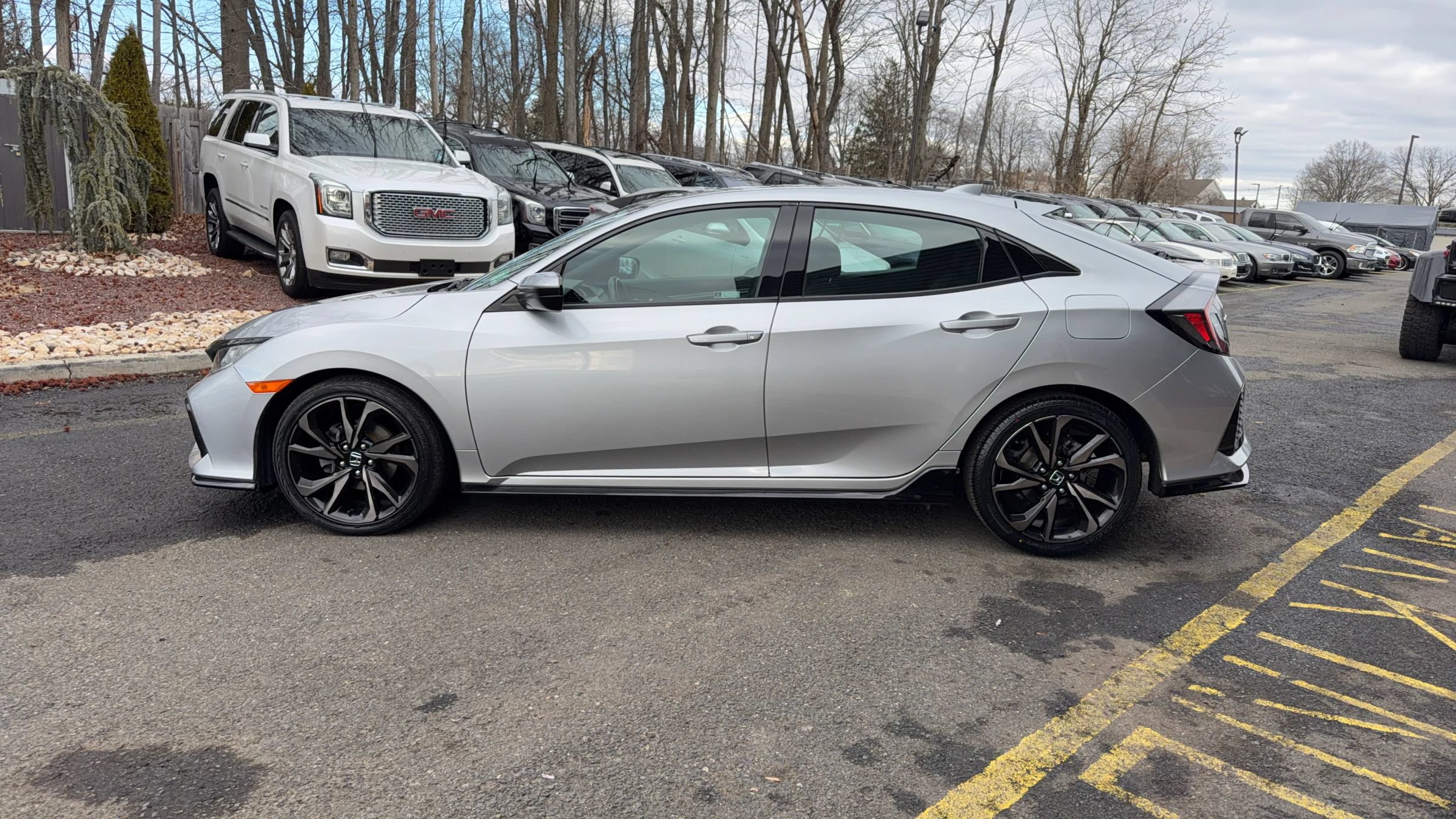 Used 2018 Honda Civic Sport image 8