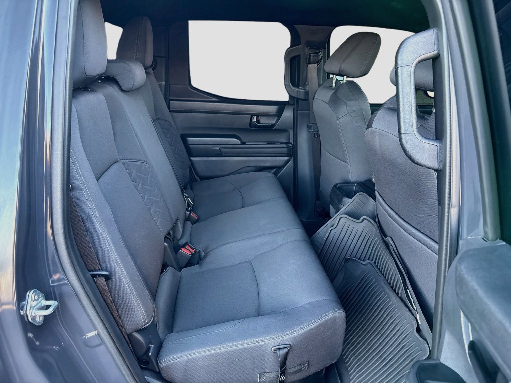 Used 2025 Toyota Tacoma SR5 AWD/4WD image 21