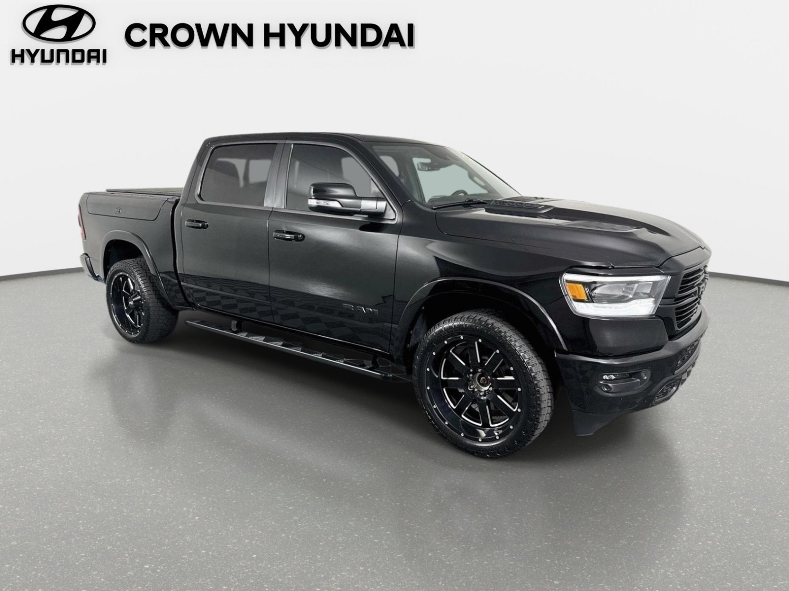 Used 2021 RAM 1500 Laramie AWD/4WD image 3