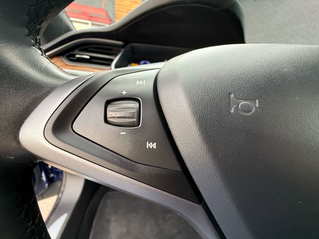 Used 2020 Tesla Model S AWD image 24