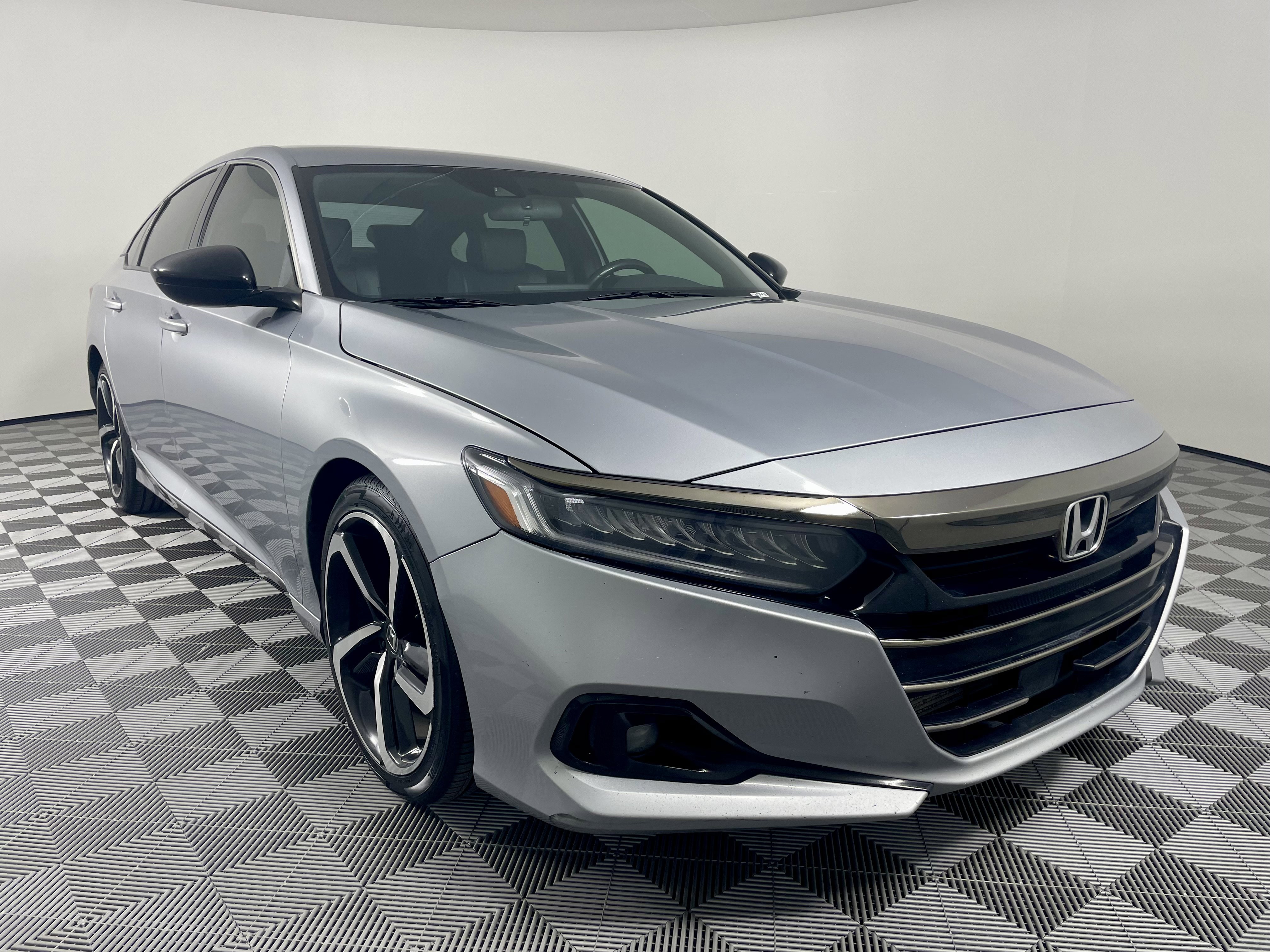 Used 2021 Honda Accord Sport image 7