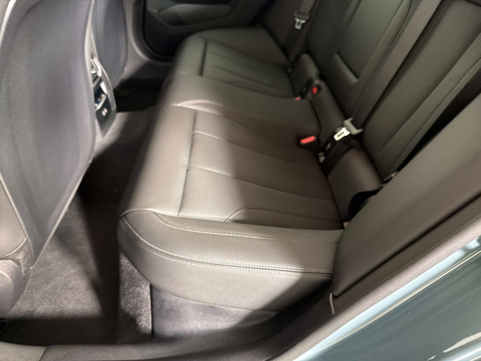 Used 2025 BMW i4 xDrive40i w/ M Sport Package image 31