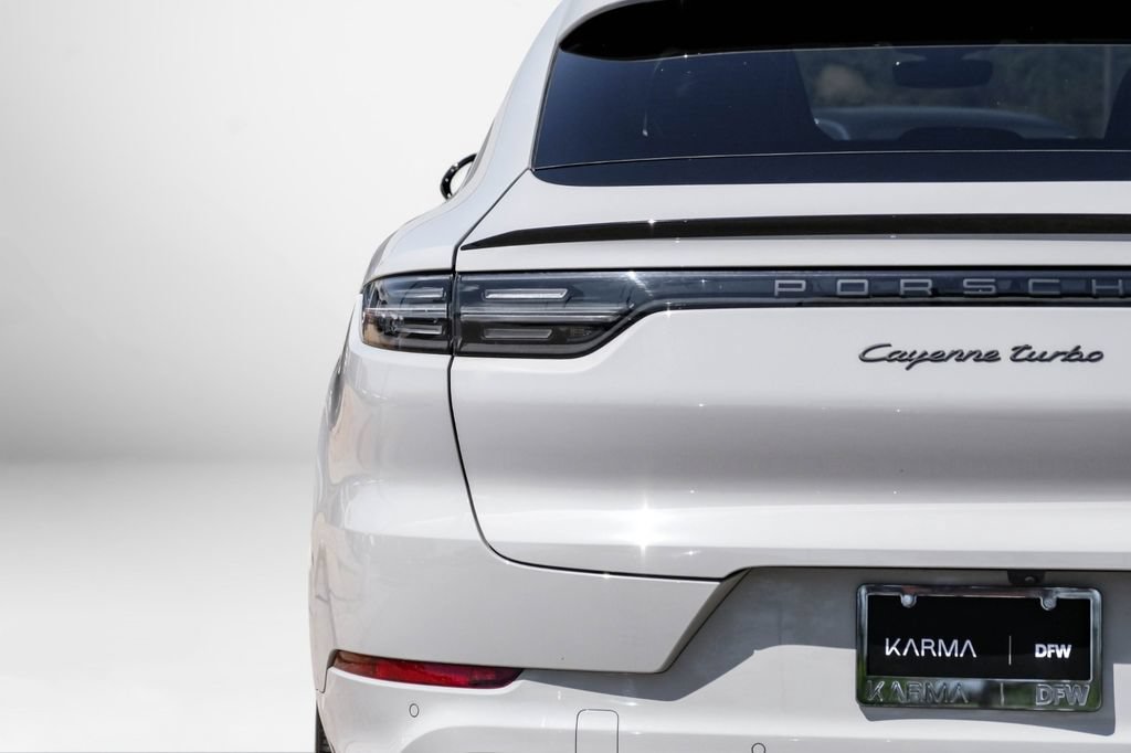 Used 2023 Porsche Cayenne Turbo AWD/4WD image 48