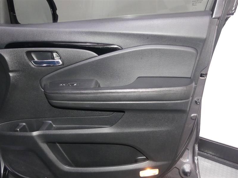 Used 2018 Honda Pilot Elite image 19