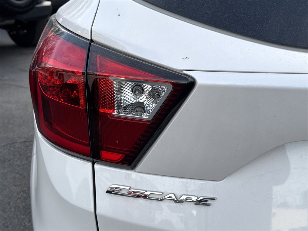 Used 2019 Ford Escape SEL image 33