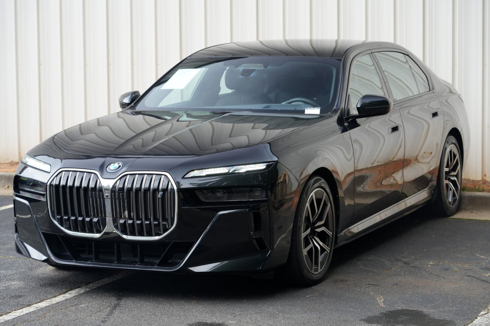 Used 2023 BMW i7 xDrive60 w/ Executive Package 2 AWD/4WD image 69