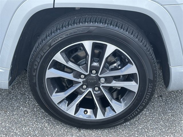 Used 2024 Jeep Grand Cherokee L Overland w/ Luxury Tech Group IV image 20