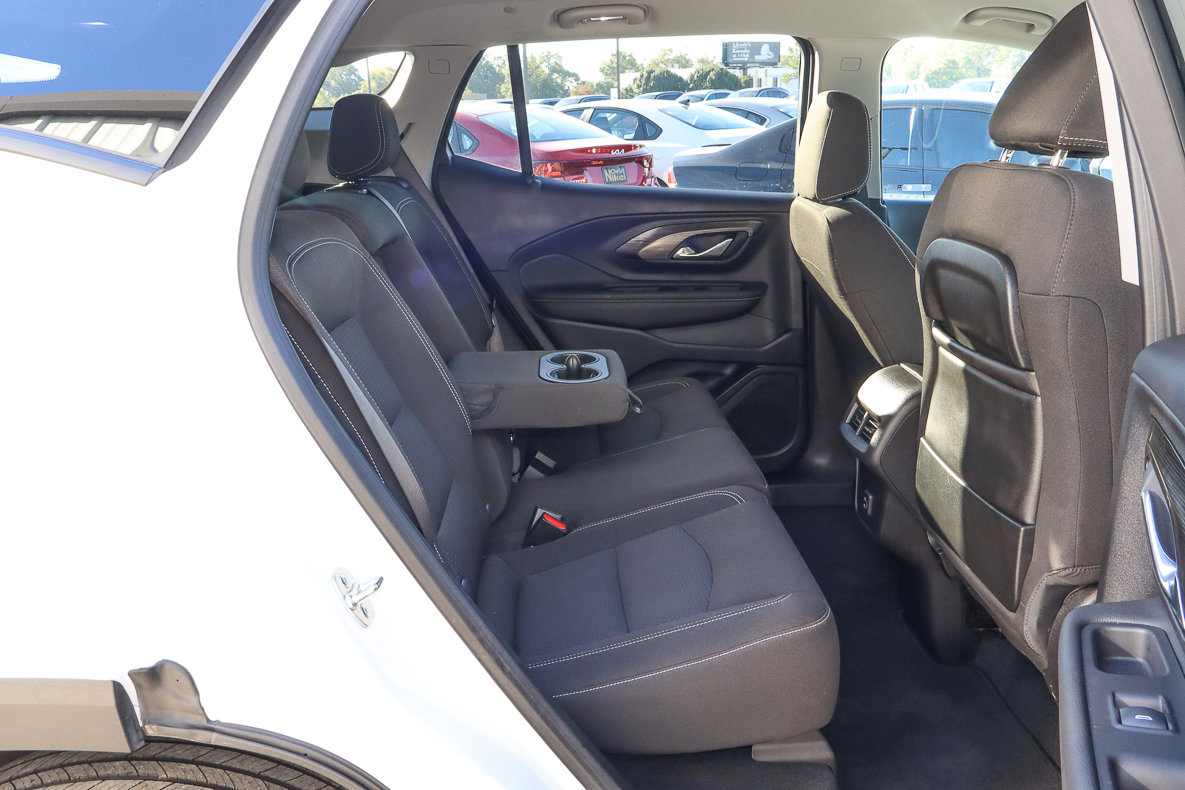 Used 2024 GMC Terrain SLE image 23