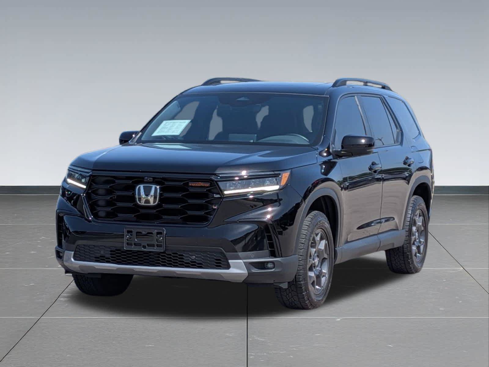 Certified 2024 Honda Pilot TrailSport image 9