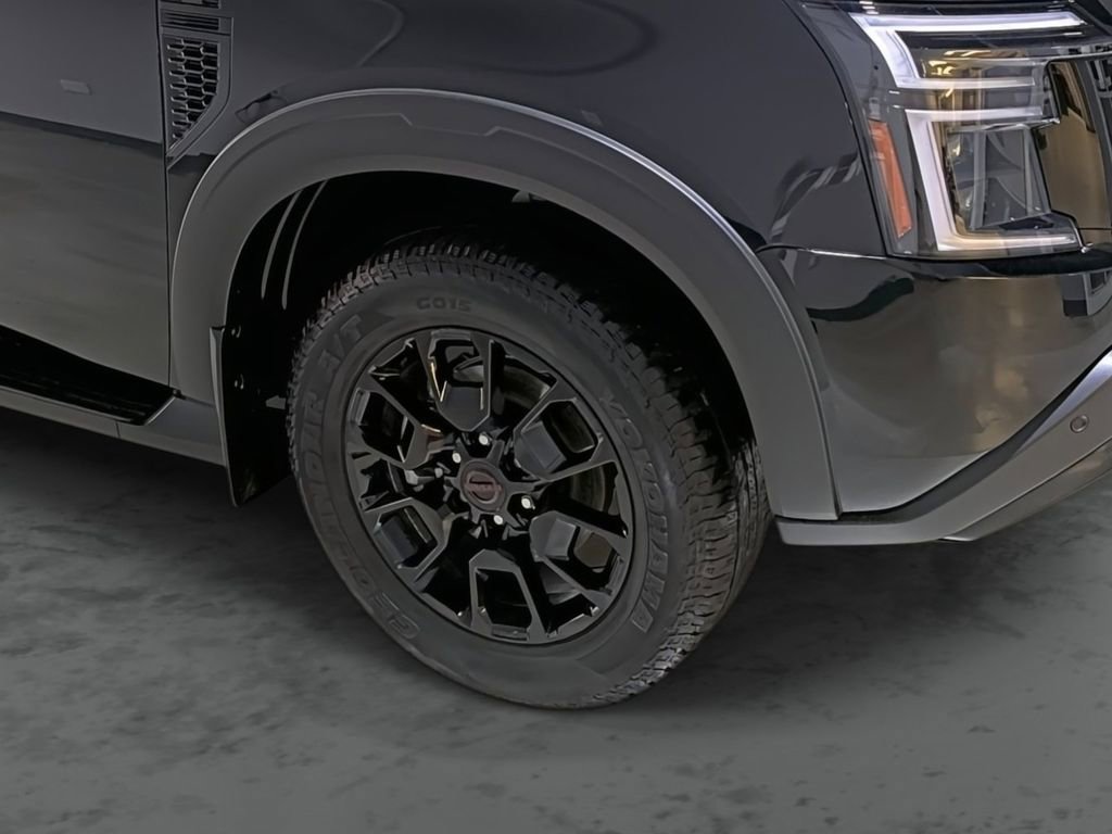 Used 2025 Nissan Armada PRO-4X image 14