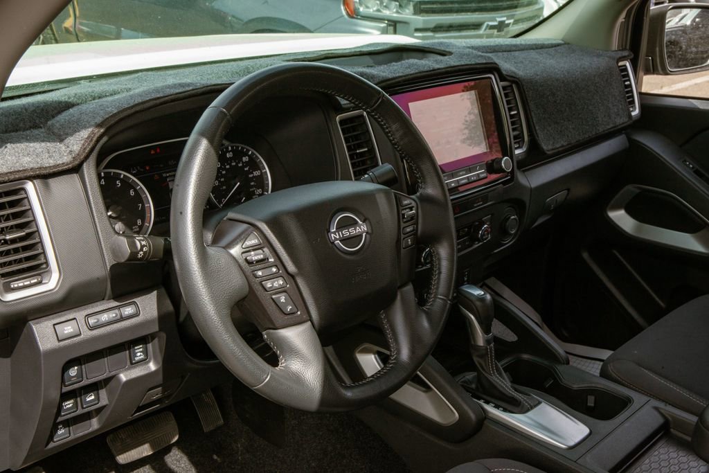 Used 2023 Nissan Frontier SV w/ SV Convenience Package AWD/4WD image 10