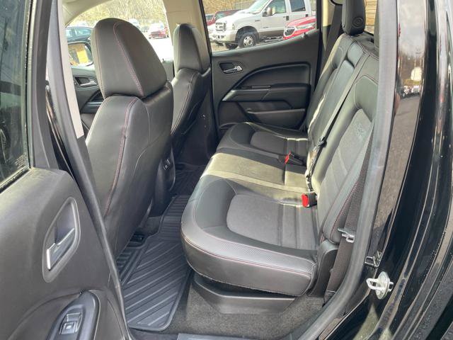 Used 2015 GMC Canyon SLE w/ All-Terrain Package AWD/4WD image 23