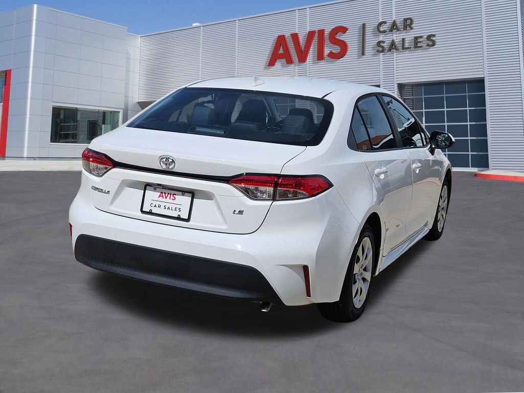 Used 2025 Toyota Corolla LE image 6