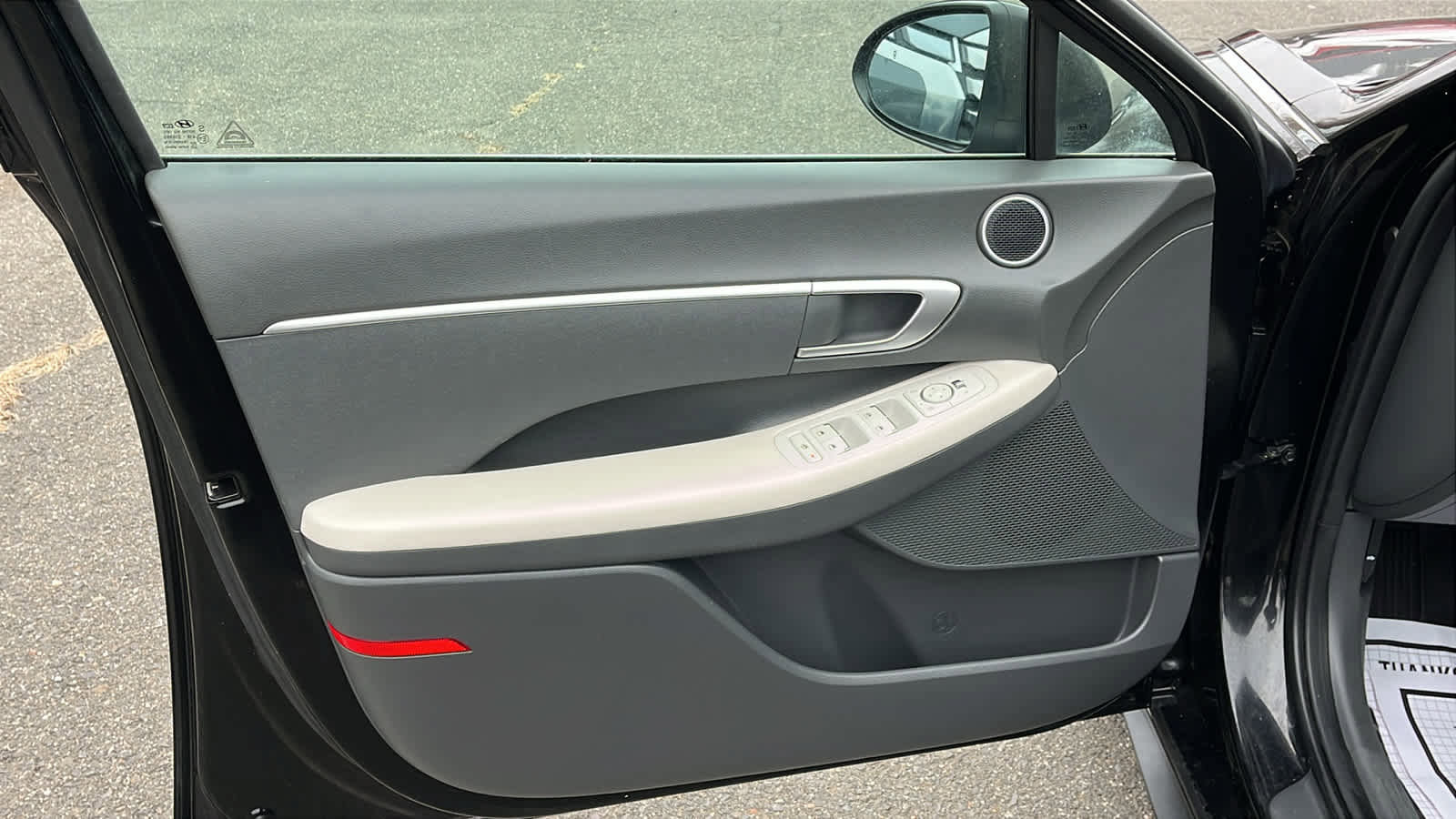 Used 2023 Hyundai Sonata SE image 9