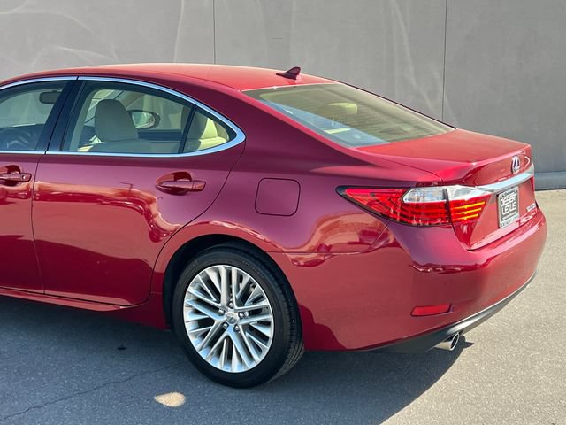 Used 2014 Lexus ES 350 w/ Luxury Package FWD image 7