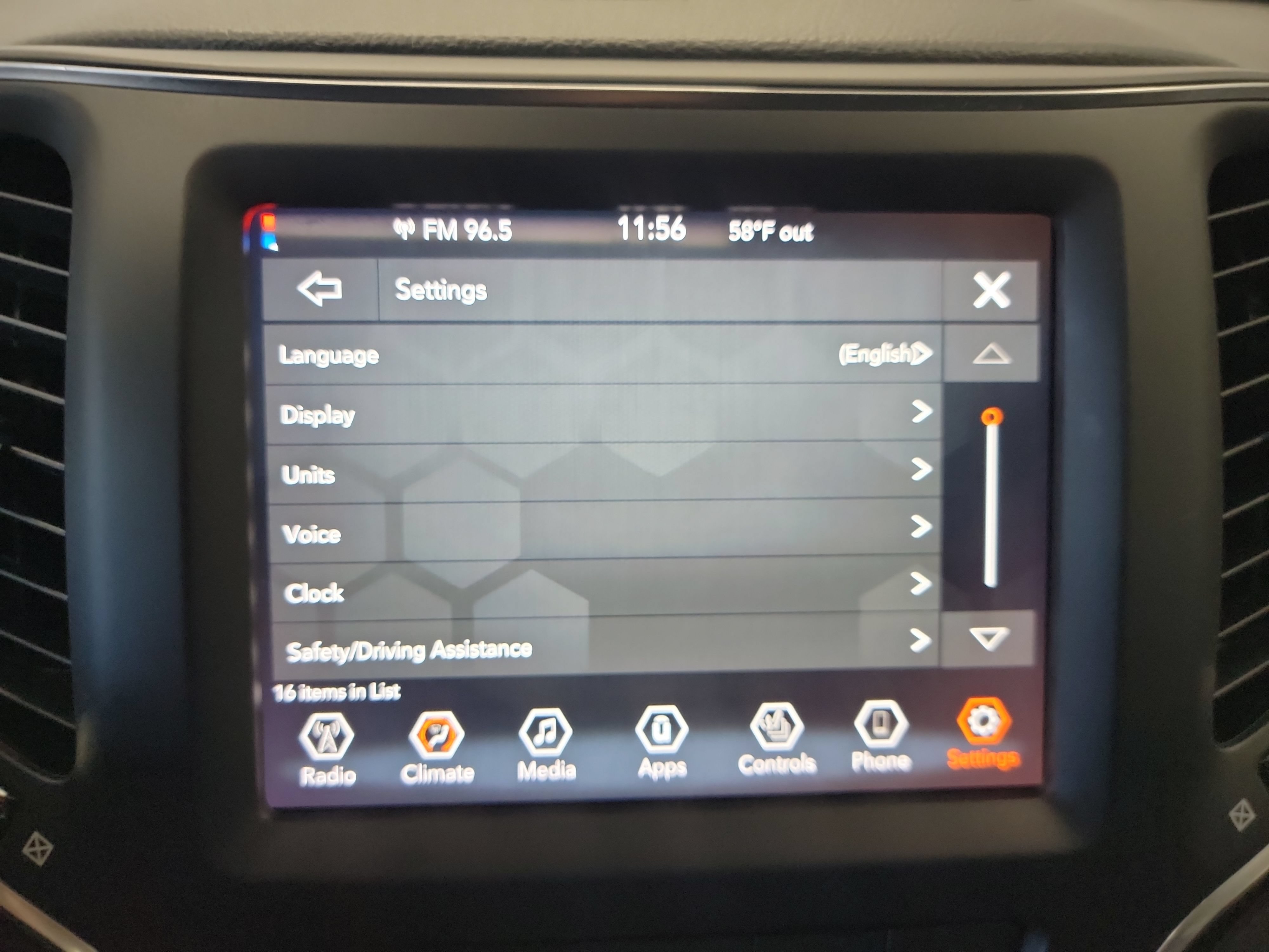Used 2022 Jeep Cherokee Latitude w/ Sun & Sound Group AWD/4WD image 22