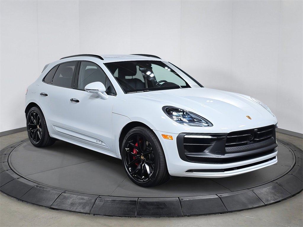 Used 2025 Porsche Macan GTS image 9