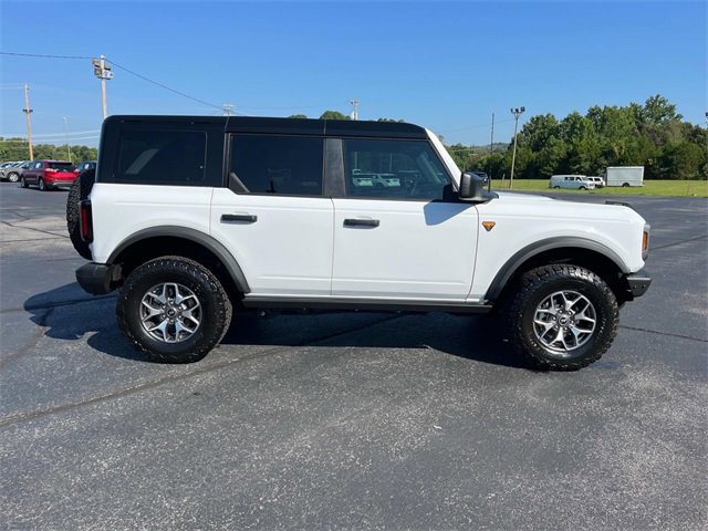 New 2025 Ford Bronco Badlands image 2