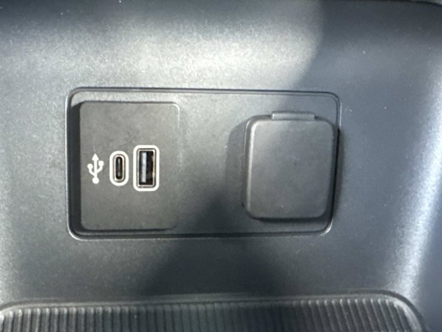 New 2026 Ford Explorer Active w/ Active Comfort Package RWD image 23