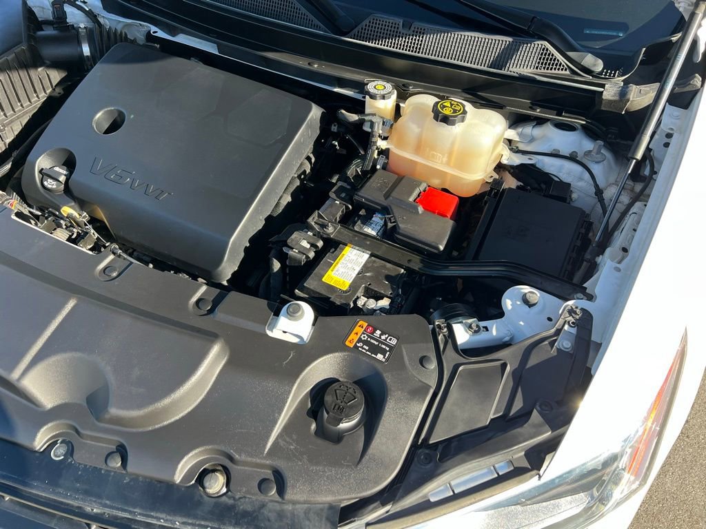 Used 2021 Chevrolet Traverse LT w/ LPO, Blackout Package image 43