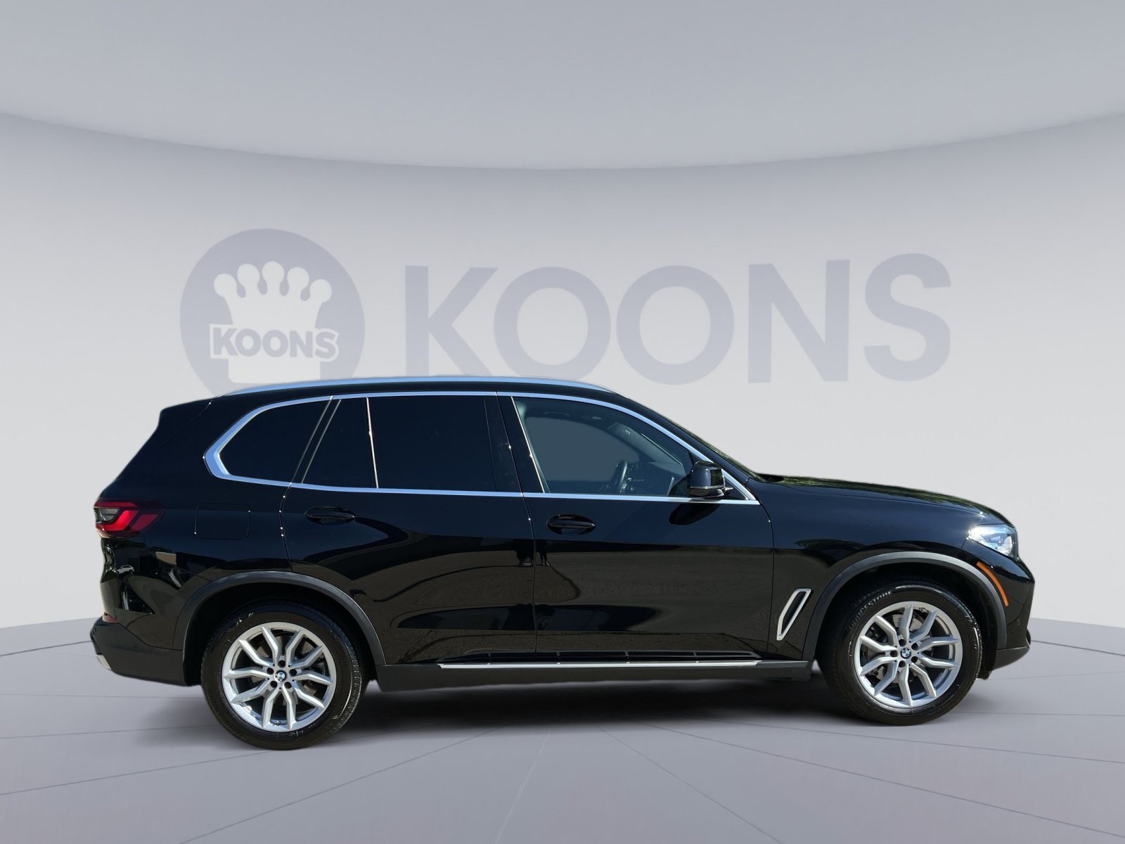 Used 2023 BMW X5 xDrive40i w/ Luxury Seating Package AWD/4WD image 12