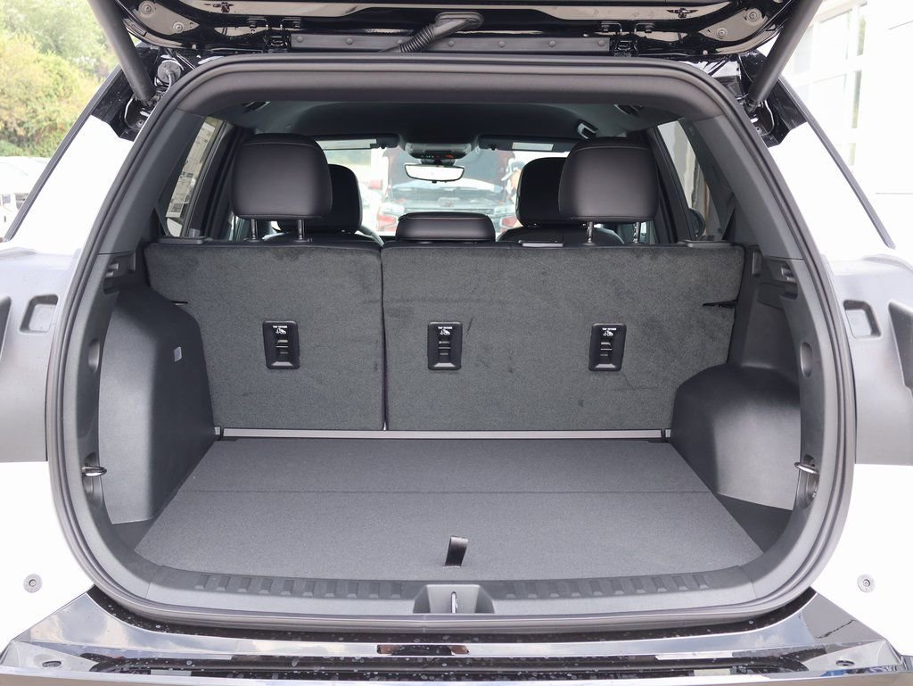 New 2026 GMC Terrain AT4 w/ Technology Package II image 28