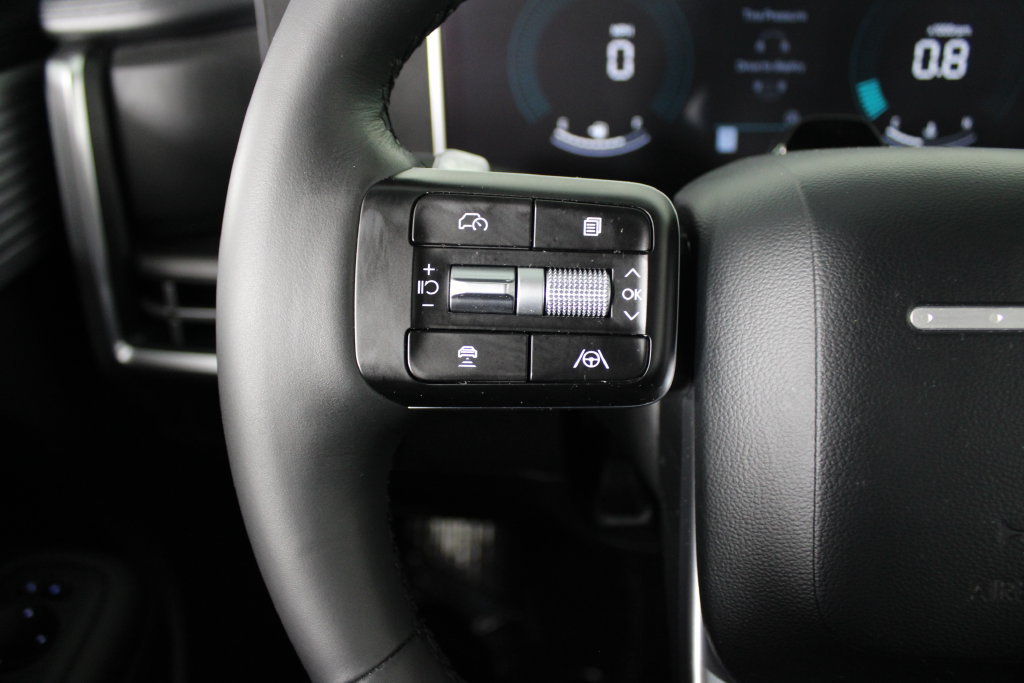 Certified 2025 Hyundai Santa Fe SEL FWD image 27