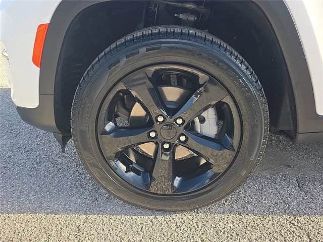 Used 2025 Jeep Grand Cherokee Limited w/ Black Appearance Package RWD image 7