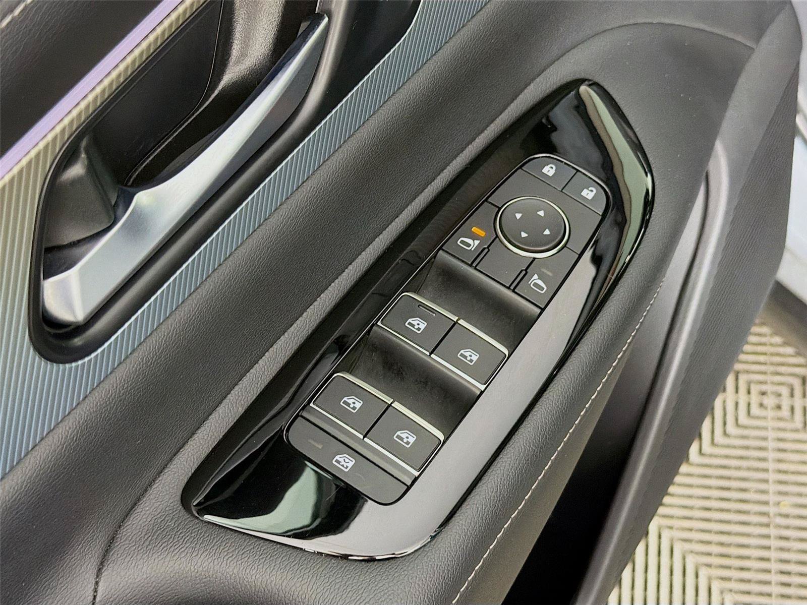 Used 2025 Nissan Murano SL AWD/4WD image 24