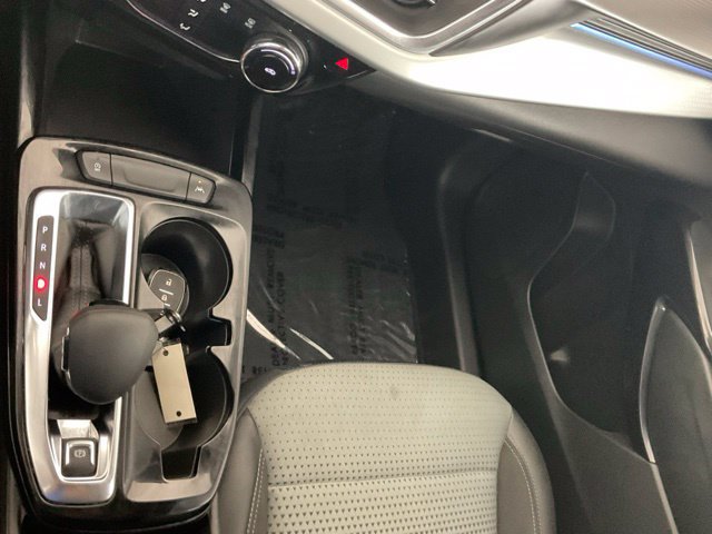 Used 2025 Chevrolet Trax LT FWD image 19