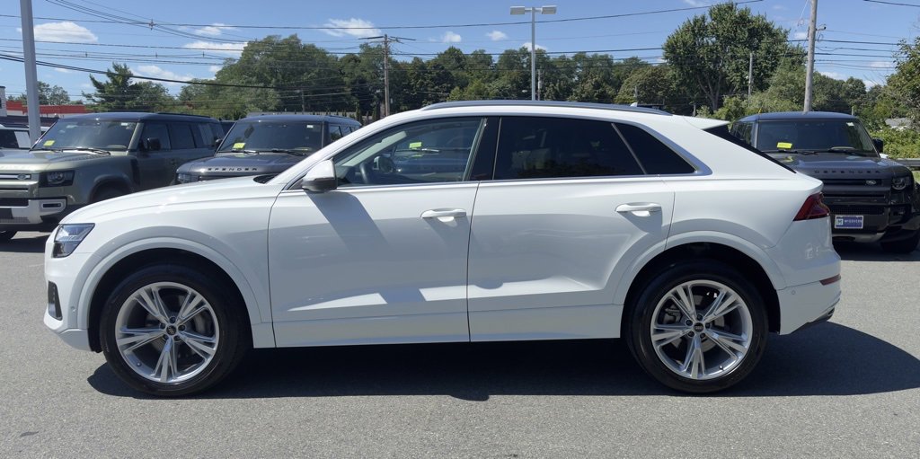 Used 2023 Audi Q8 Premium w/ Convenience Package image 2