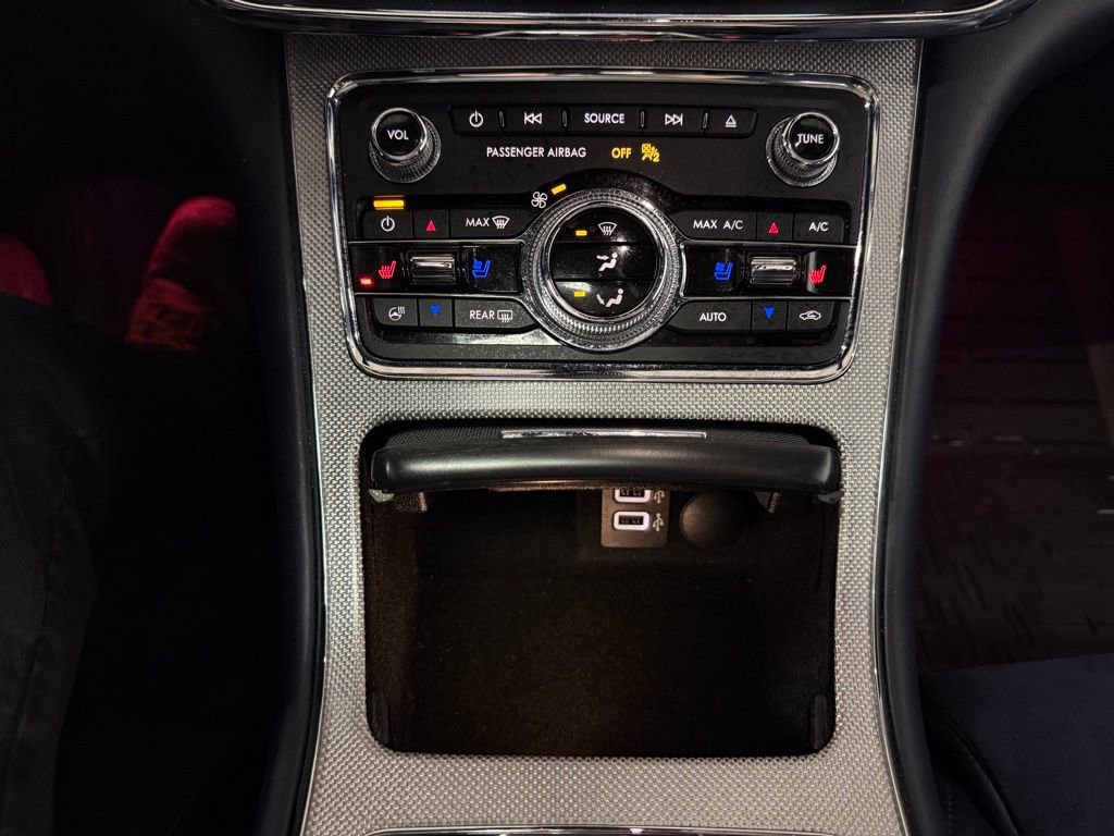 Used 2019 Lincoln Continental Black Label image 14