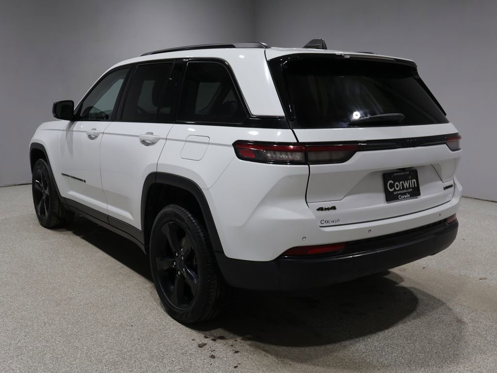 Certified 2023 Jeep Grand Cherokee Limited w/ Black Appearance Package image 6