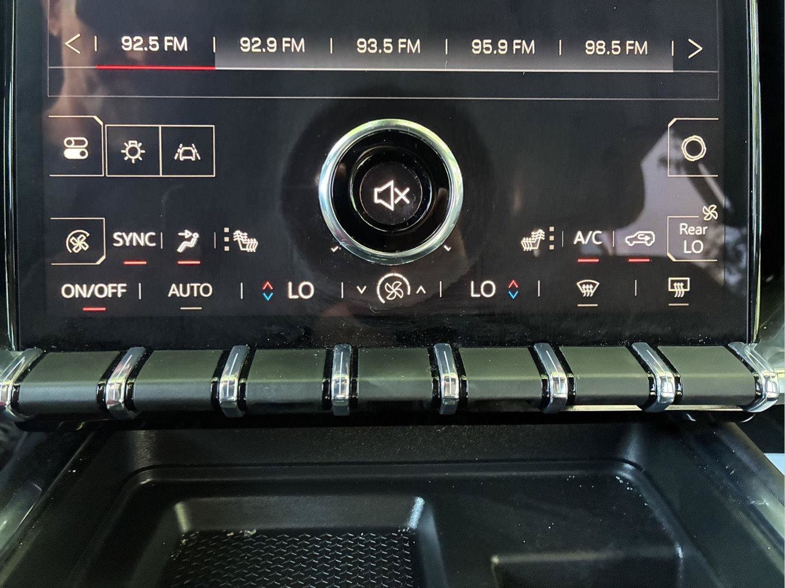 Used 2025 GMC Acadia Elevation w/ Elevation Premium Package AWD/4WD image 61