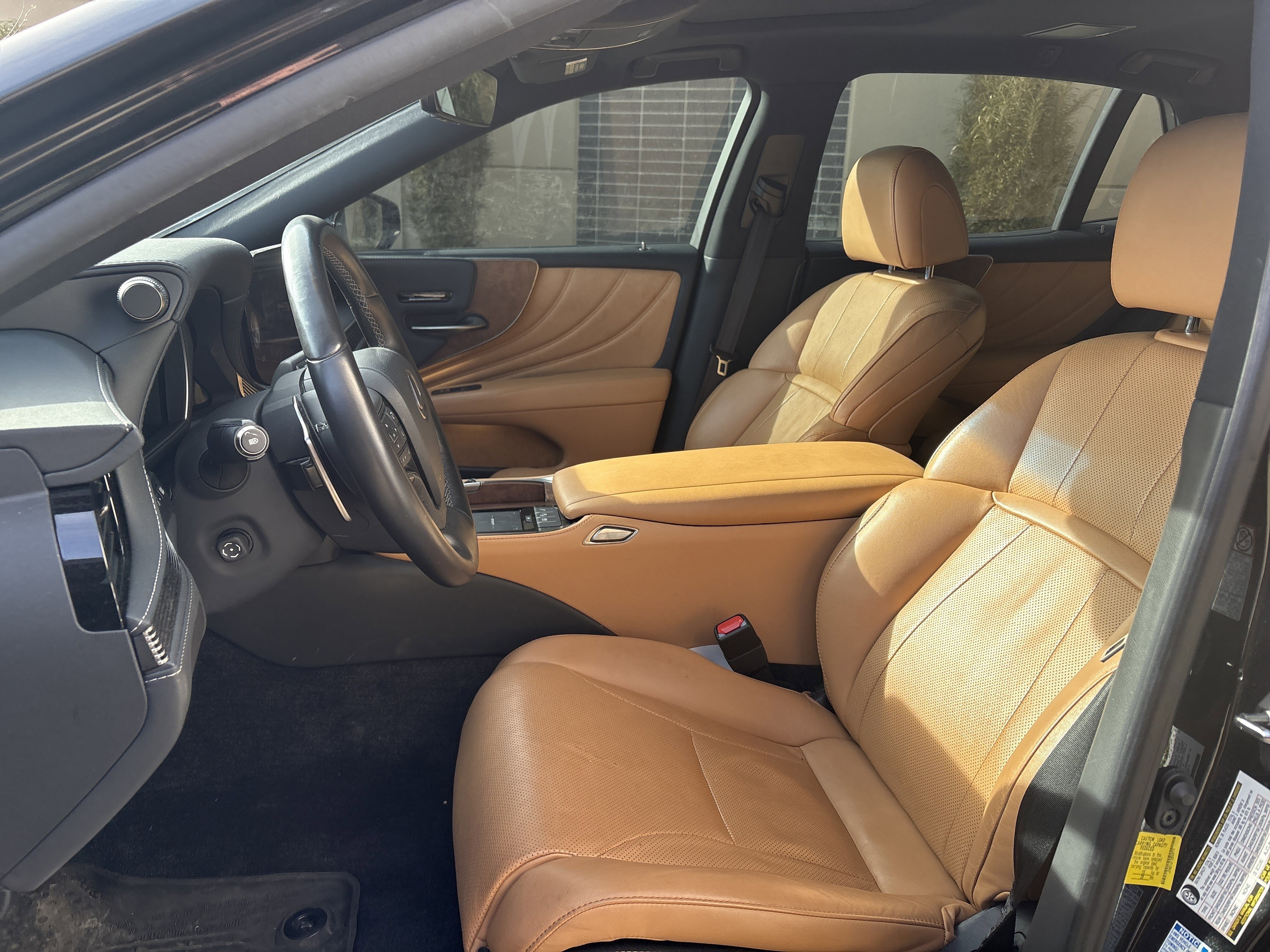 Used 2021 Lexus LS 500 AWD image 16