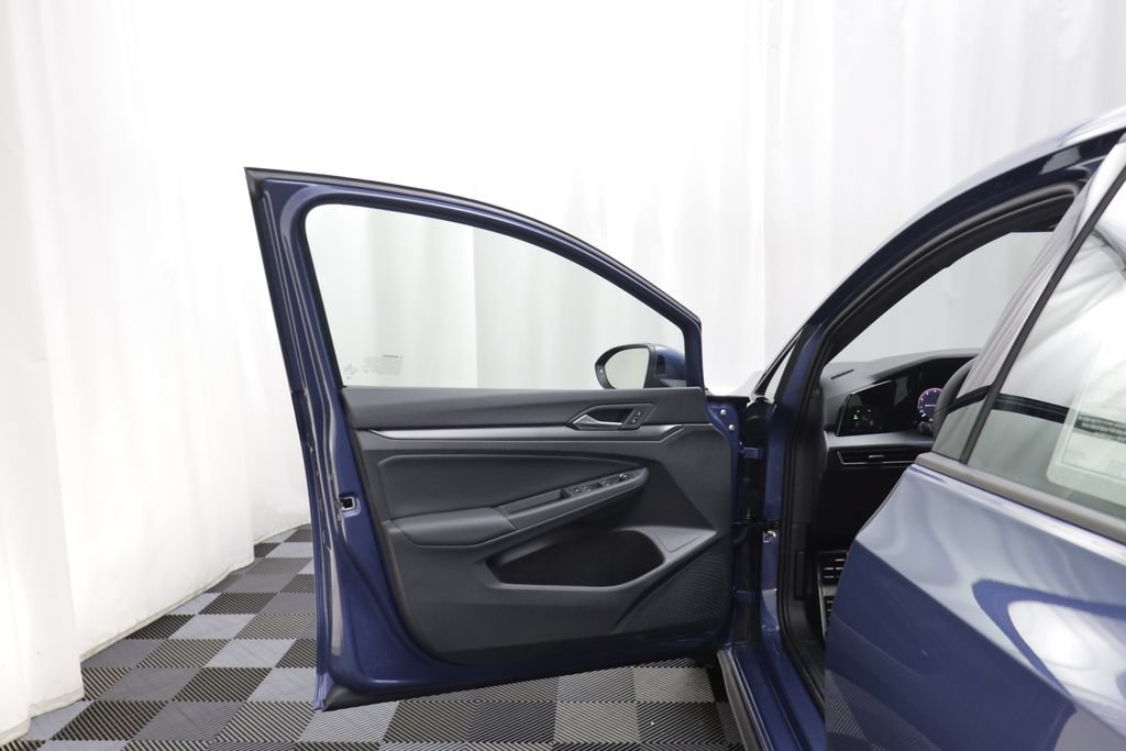 New 2026 Volkswagen GTI SE FWD image 5