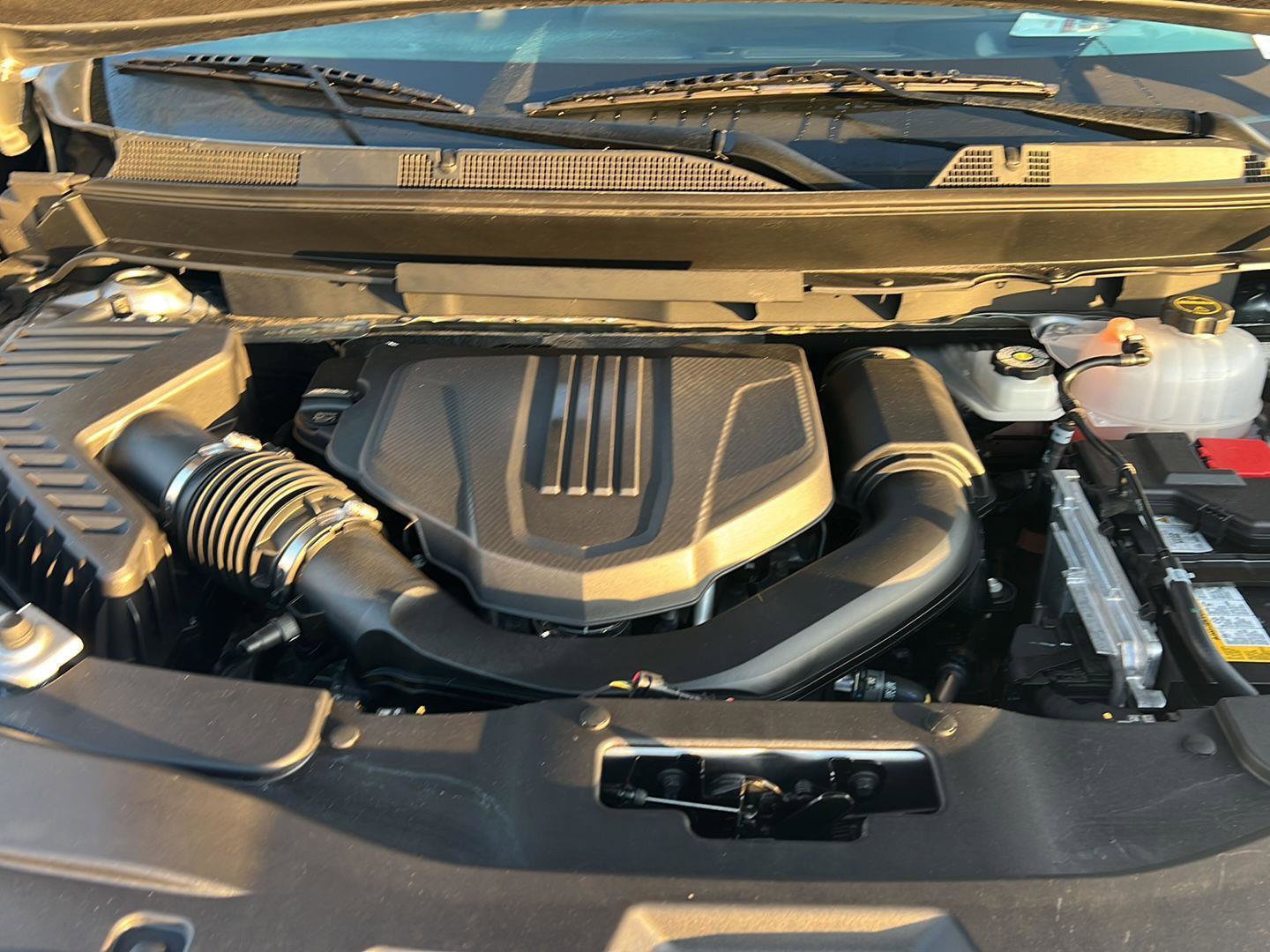 Used 2025 Chevrolet Traverse LT AWD/4WD image 36