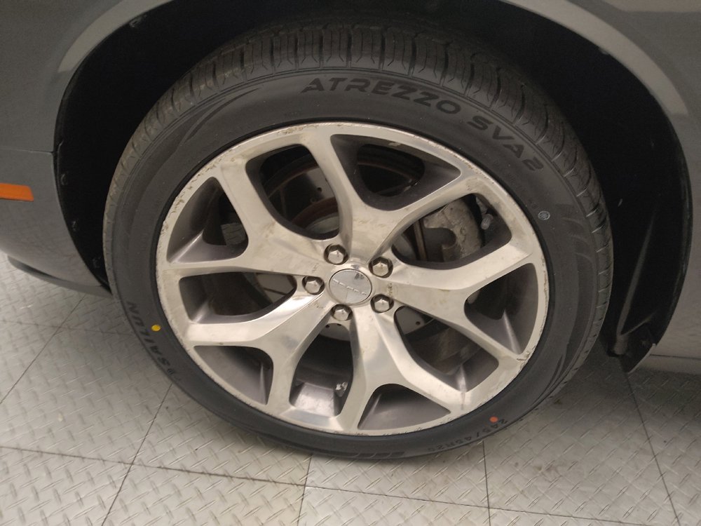 Used 2015 Dodge Challenger SXT Plus image 31