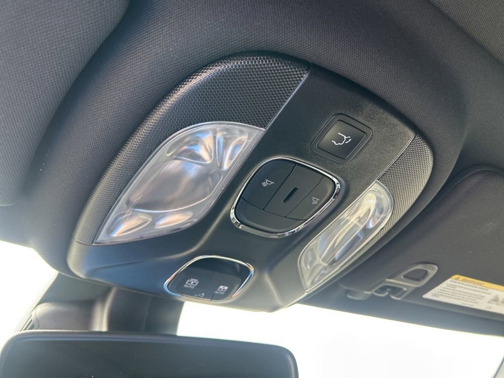 New 2025 Jeep Compass Latitude w/ Sun & Sound Group image 44