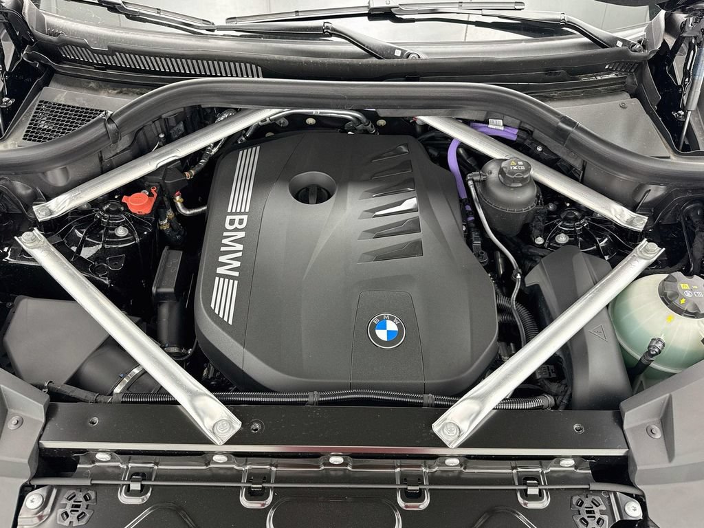 New 2026 BMW X5 xDrive40i w/ M Sport Package AWD/4WD image 28