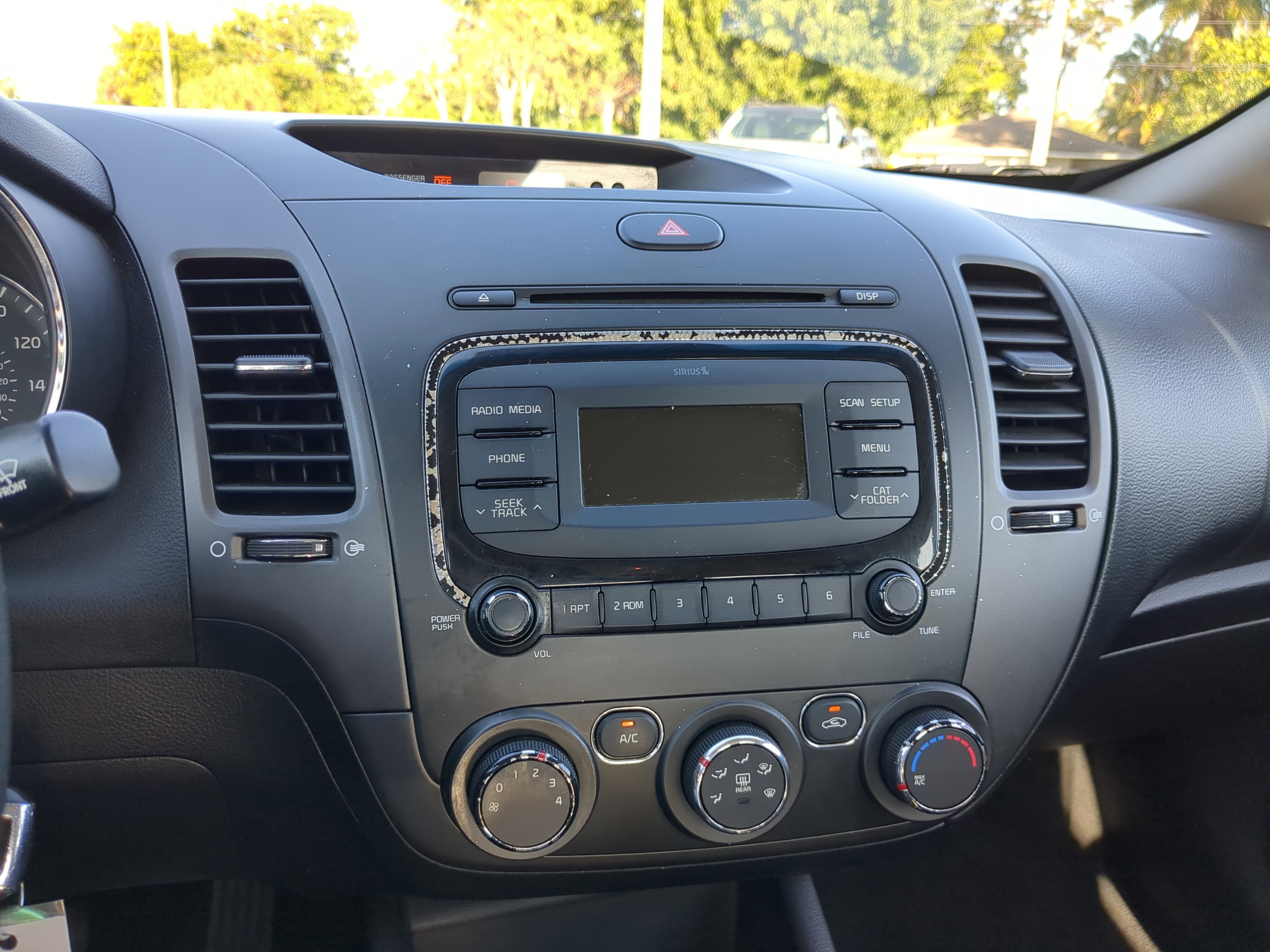 Used 2018 Kia Forte LX image 17