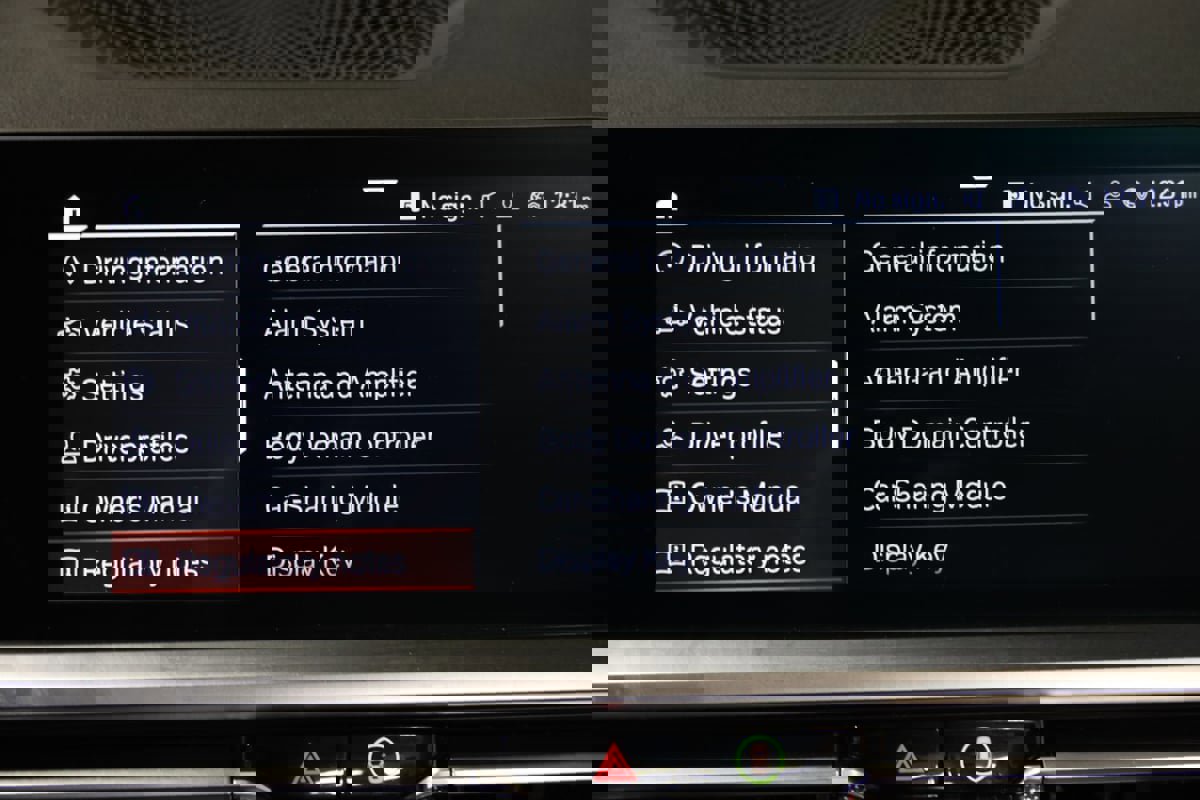 Used 2021 BMW 430i Convertible w/ Premium Package image 52